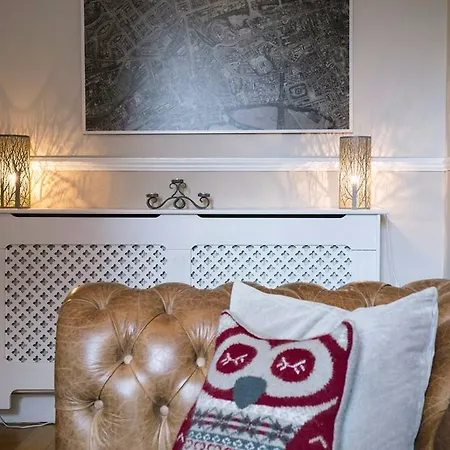 1 Bedroom Flat With Castle View Apartment Edinburgh