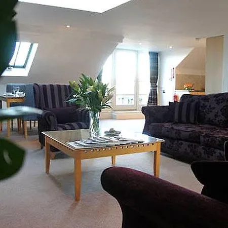 Fountain Court - Royal Garden Lägenhetshotell Edinburg