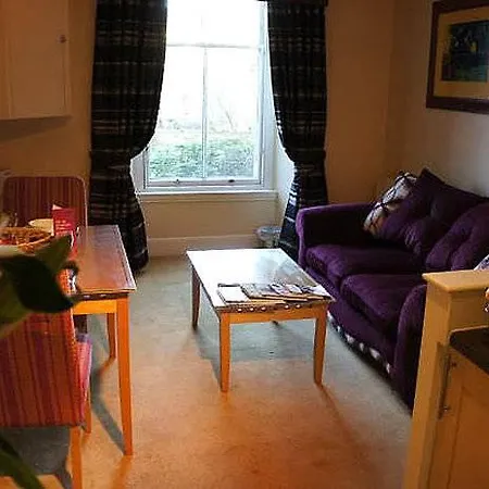 Lägenhetshotell Fountain Court - Royal Garden 4*