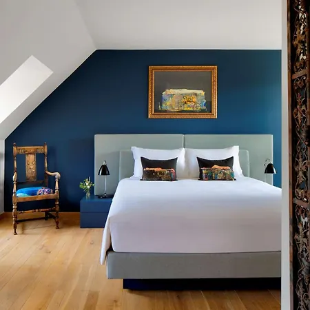 Radisson Collection Hotel, Royal Mile 5*