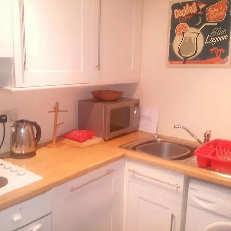 Centre Jasmine -sleeps 7 *