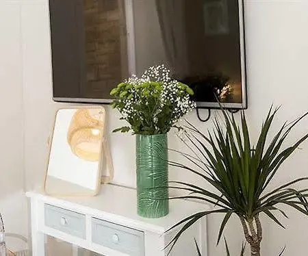 מלון The Lane 4*