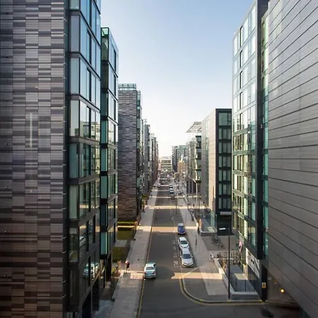 Luxury 2 Bedroom Quartermile Sleeps 6 Apartamento *