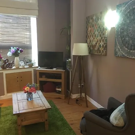 Apart Co Ardmillan Place Edinburgh