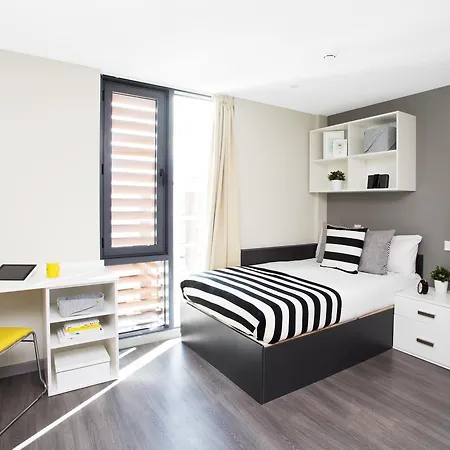 Unite Students - Salisbury Court Apartmán