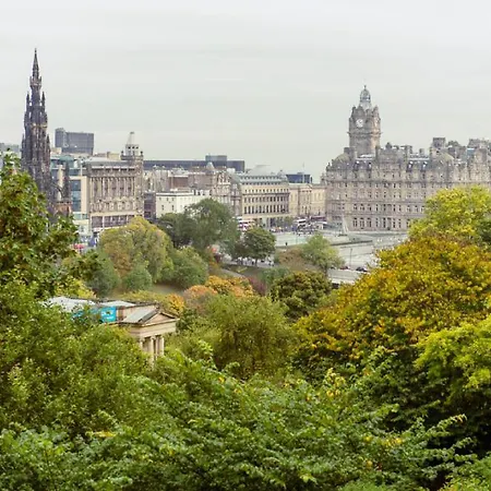 Apartament Ramsay Gardens - Grand 4-bedroom Next To Castle *