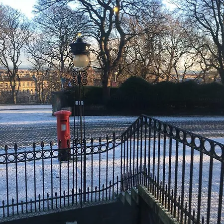 Carlton Twelve Edimburgo