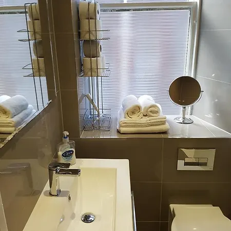 Heart Of Flat * אדינבורו