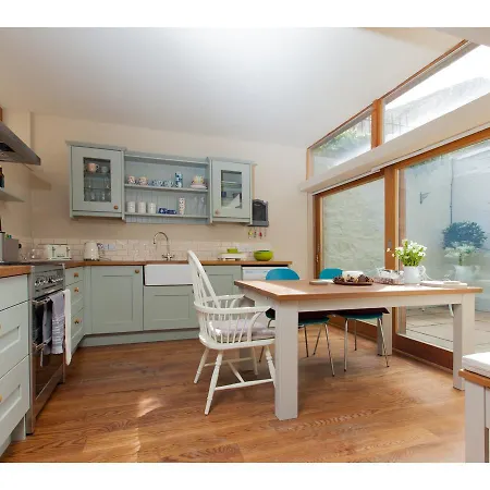 Lovely 3br Garden Flat For 5 Within City Centre * Edimburgo