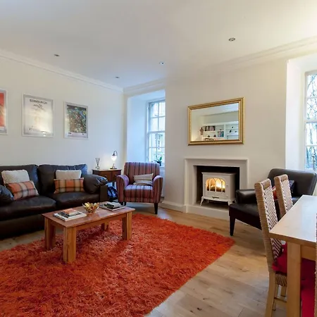 Apartment Central Cosy For 6 In