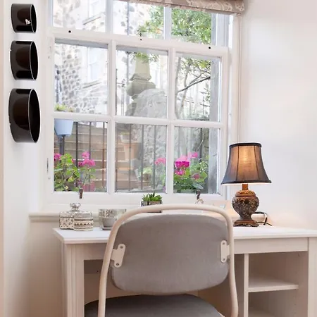 Central Cosy For 6 In Apartment Edinburgh