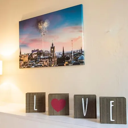 Apartment Spacious 4 Bedroom On The South Side *
