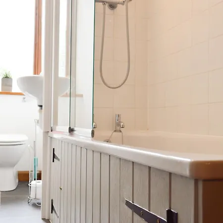 Modern Flat In Central Apartment