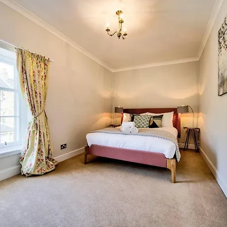 Apartment Altido Quiet Mews House W Parking Edinburgh
