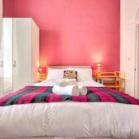 Altido Spacious And Stylish 4-bed Georgian Edinburgh