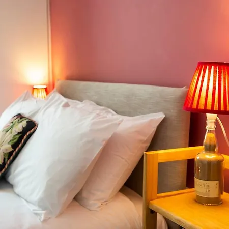 Altido Spacious And Stylish 4-bed Georgian Apartment