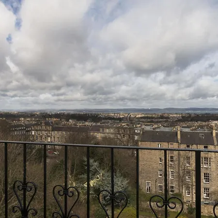 Lejlighedshotel Fountain Court - Royal Garden