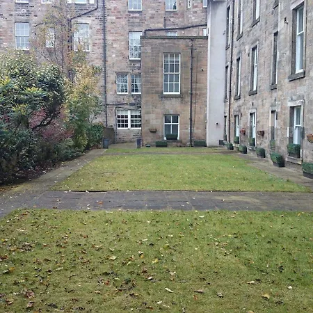 Lägenhetshotell Fountain Court - Royal Garden 4*