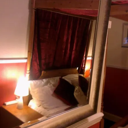 מלון The Valentine - Townhouse (adults Only) אדינבורו