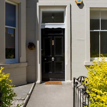 Colonial Victorian Apartment, Fab Central Location * Edinburgh