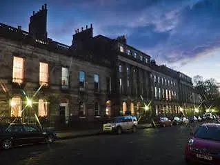 Adria House 3* Edimburgo