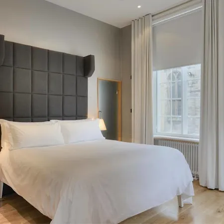 Otel The On The Mile