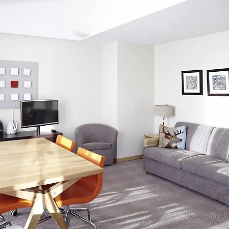 诺富特爱丁堡中心酒店 4*