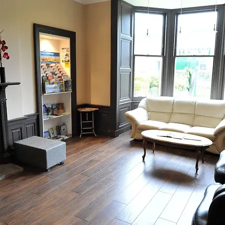 ゲストハウス The Thrums 3*