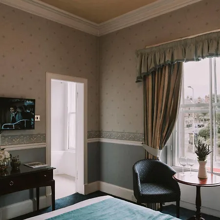Pensjonat West End 4*