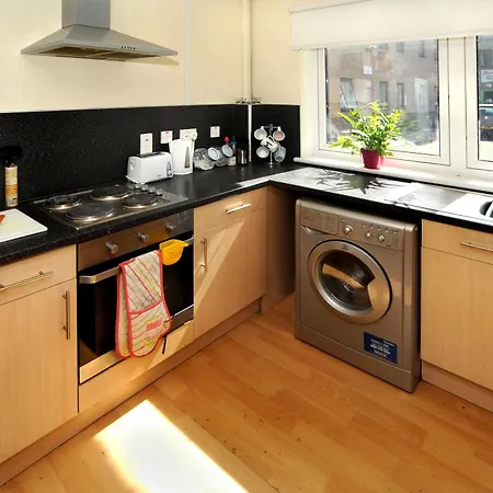 Destiny Student - Meadow Court Apartment *