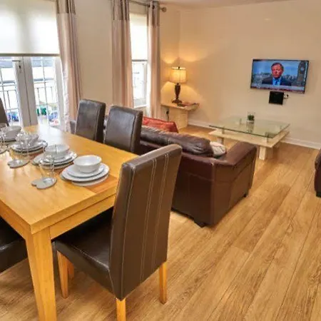 Pearl - Haymarket Apartment Edinburgh
