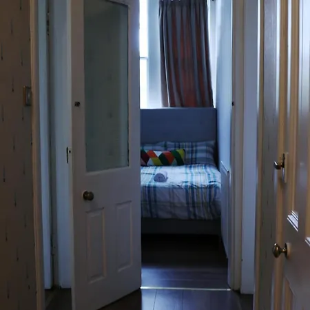 Cosy Bright Flat Centre *