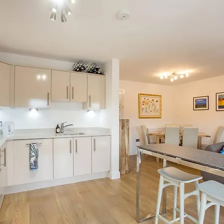 Apartment Altido Bright 3 Bed In City Centre - Free Parking & Lift