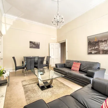 Spacious Central 3bed By The Castle Apartment