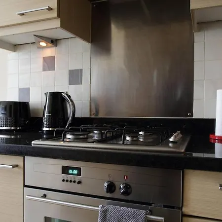 Apartment Stylish And Homey 1 Bedroom In Vibrant Tollcross