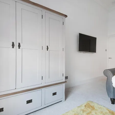 Great King Street Apartment