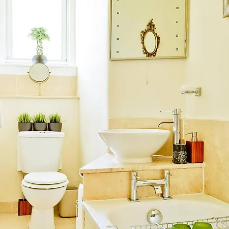 City Centre Bright & Spacious 2 Bed 公寓 *
