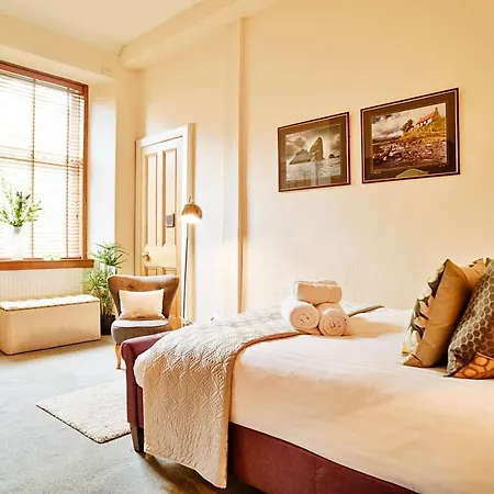 City Centre Bright & Spacious 2 Bed 公寓