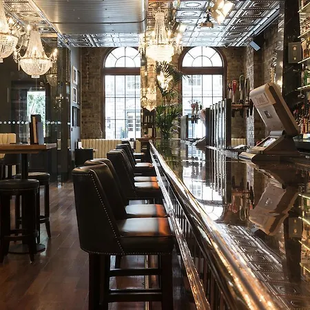 エンジェルズ シェア ホテル 4*