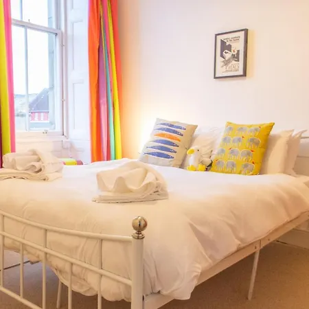 شقة Spacious 2 Bedrooms By Royal Mile
