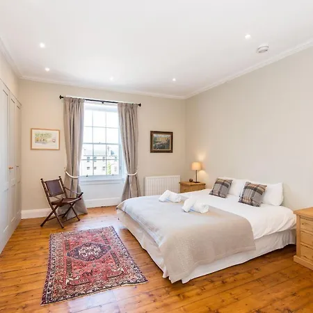 Apartment The New Town Idyll @ Dublin Street *