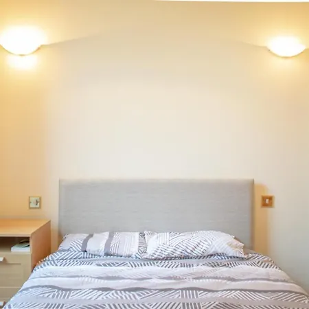 Apartment 2 Bedroom Near Portobello Beach