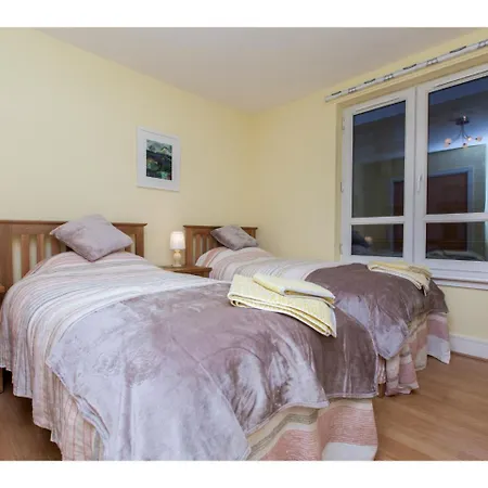 Spacious, Central Apartamento *