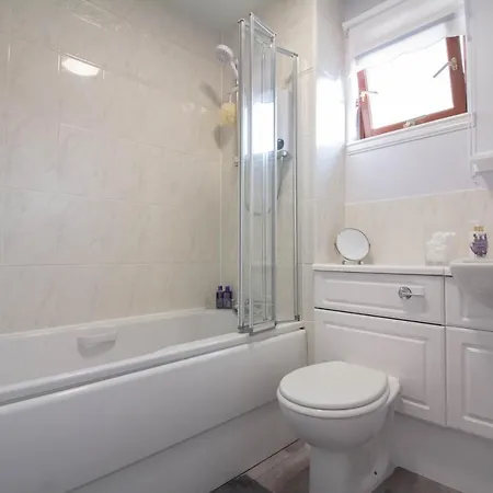 South Groathill - Lovely 2 Bed With Castle View