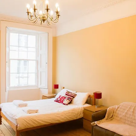 Appartement Spacious 4 Bedroom New Town