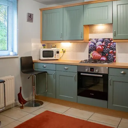 Homely 2 Bedroom Flat In Bonnington