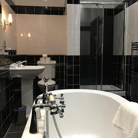 Albany Hotell 3*