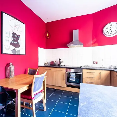 Joivy Amazing Location - Charming By The Castle! Apartamento