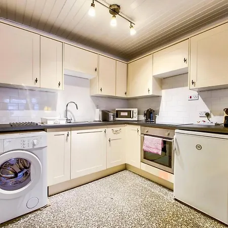 Joivy Charming Close To Centre Edimburgo