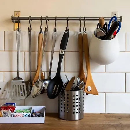 Апартаменты Joivy Amazing Location! Lovely Rose St In New Town